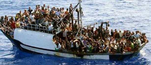 Migranti, 17 morti per ipotermia e disidratazione su gommone in viaggio verso Lampedusa