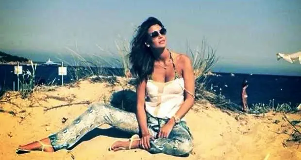 Lutto per Claudia Galanti: morta Indila Carolina, la bambina di nove mesi avuta da Arnaud Mimran
