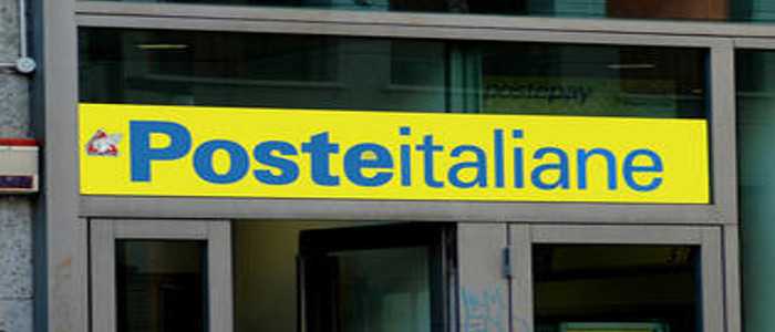 Rapina in ufficio postale a Bari: ferito il direttore