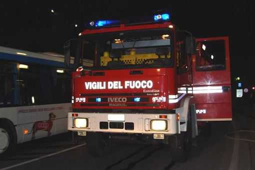 Sulmona, bruciato furgone di "Code felici". La polizia apre un'inchiesta
