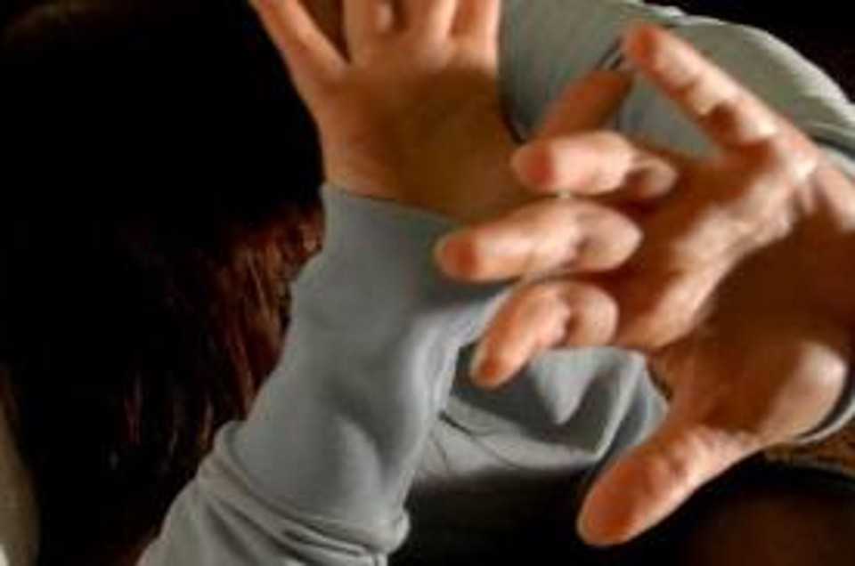 Trieste: quarantacinquenne tenta di violentare un'undicenne, arrestato