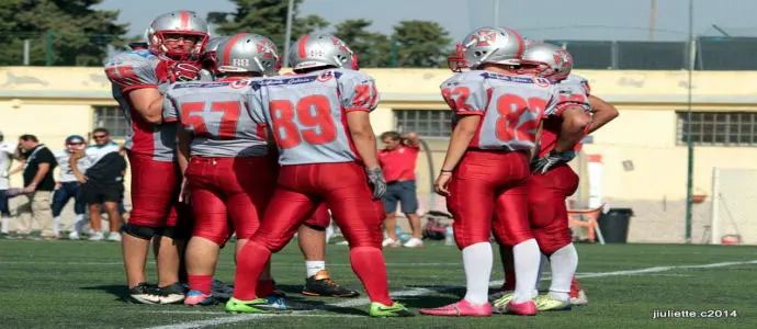 Football americano, i Crusaders under 19 cercano di ingabbiare i Grizzlies ma vengono sconfitti