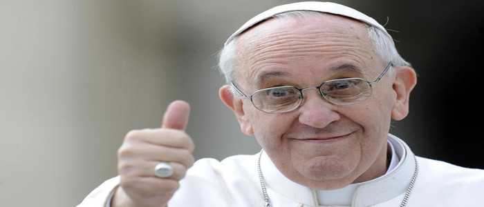 Il Papa ricorda all'Angelus il caso Tor Sapienza: "Incontro, non scontro"