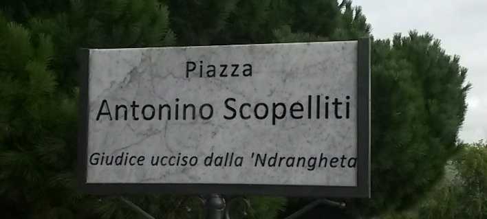 Miglierina dedica una piazza al ricordo del giudice Nino Scopelliti