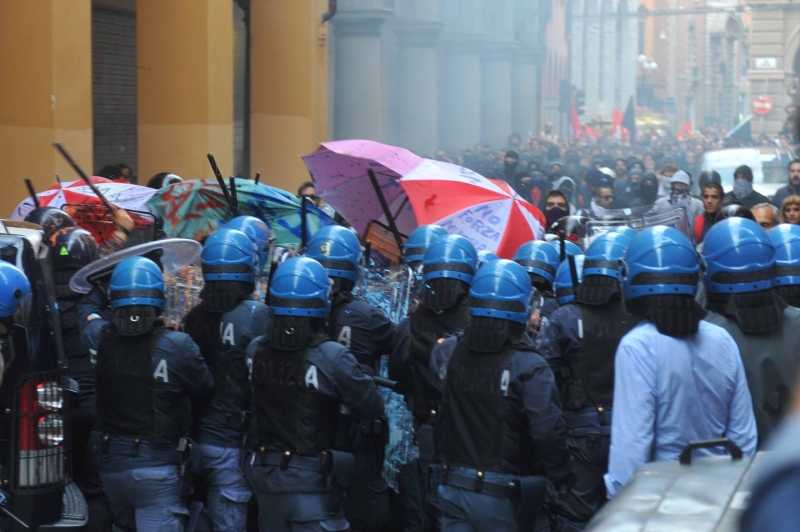 Sciopero sociale, alta tensione a Padova