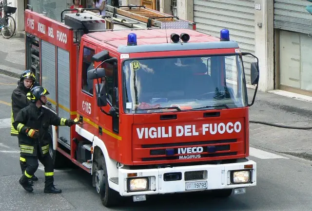 Maltempo Genova, crolla soffitto appartamento a Di Negro: 40enne in stato confusionale