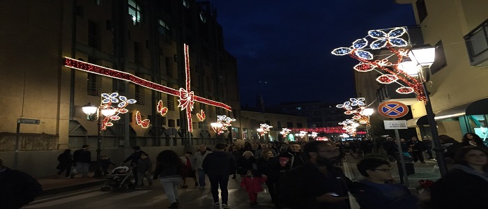 Luci dell' Irno: Baronissi brilla a festa