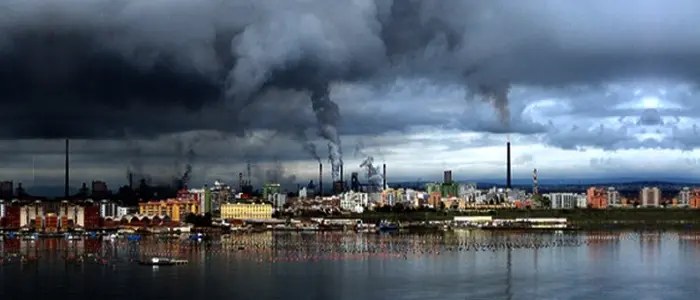 UE bacchetta l'Italia sull'Ilva: si ipotizza l'aiuto di Stato