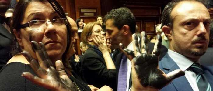 Sblocca Italia è legge, caos durante il voto in Senato.