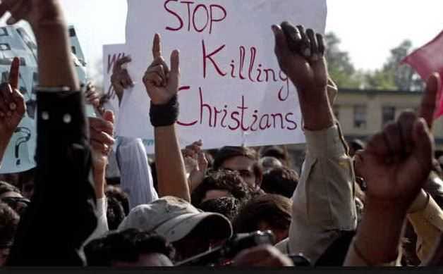 Pakistan, orrore cristiani bruciati vivi: arrestati 44 sospetti