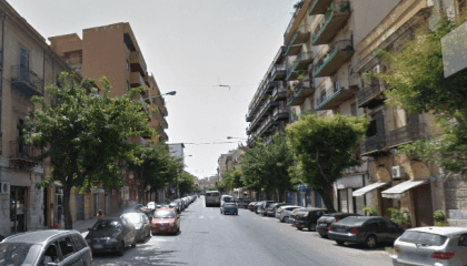 Palermo, giallo in via Lincoln: muore marocchina travolta da un'auto