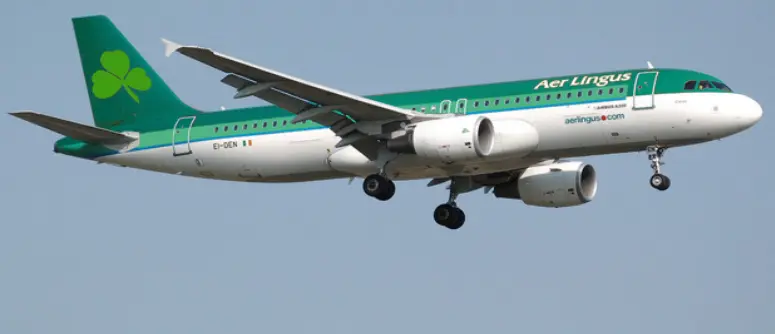 Lancia falso allarme ebola in aereo, multa salata per un italiano