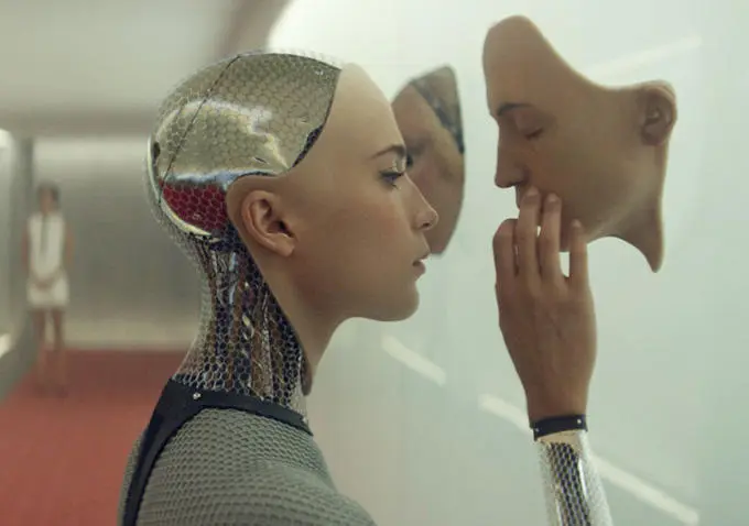 "Ex Machina" di Alex Garland: ecco il trailer italiano