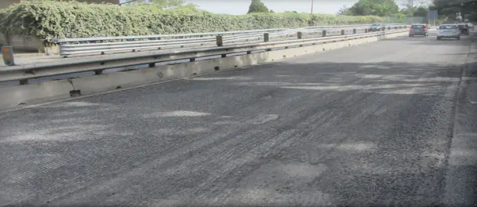 Viale de Filippis, slitta fine dei lavori corsia sud