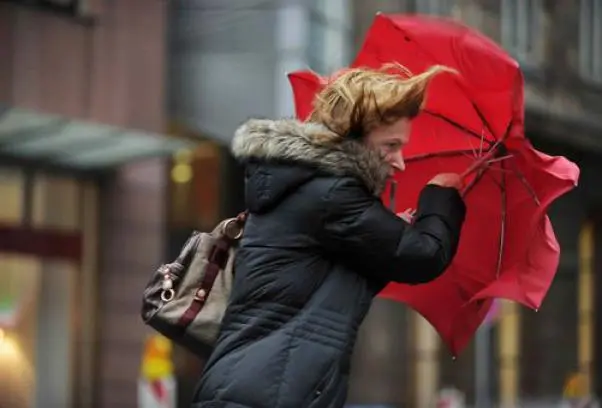 Meteo Liguria, previsioni Arpal: forti raffiche di vento e brusco calo delle temperature