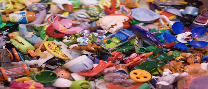Taranto, sequestrati 12mila giocattoli pericolosi