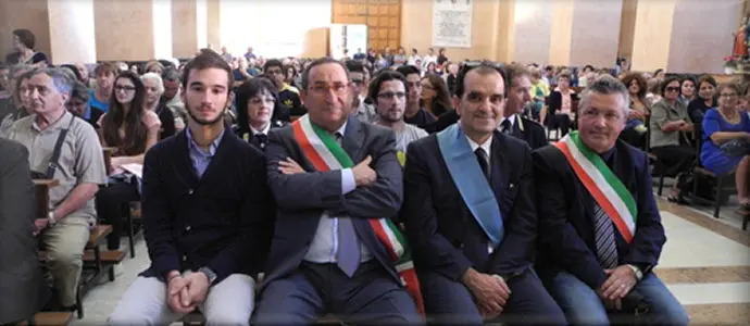Enzo Bruno, rinnova l'atto di consacrazione alla Madonna di Porto, Patrona del territorio