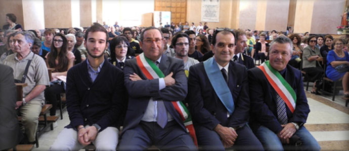 Enzo Bruno, rinnova l'atto di consacrazione alla Madonna di Porto, Patrona del territorio