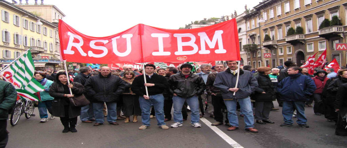 Torino: 5 poliziotti feriti negli scontri con i manifestanti per il vertice UE