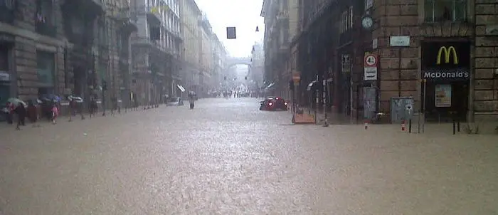 Genova, allerta massima fino a lunedì. Gabrielli: "Piena emergenza"