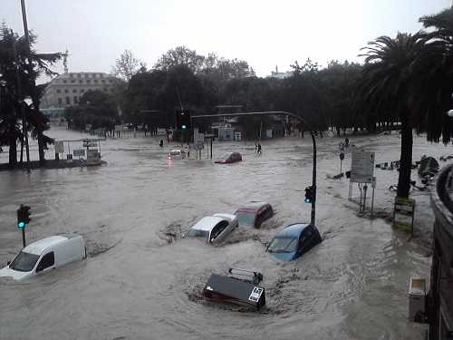 Alluvione Genova, continua lo stato di allerta. Confermata una vittima