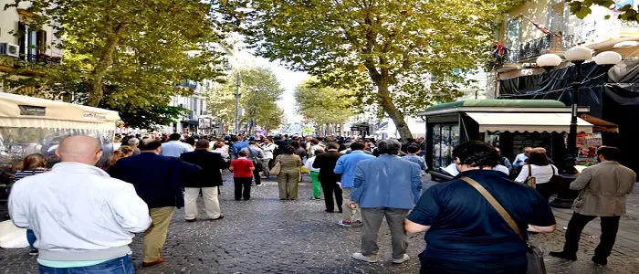 "Sentinelle in piedi": contro i diritti per i gay e le coppie di fatto. A Napoli scatta la protesta