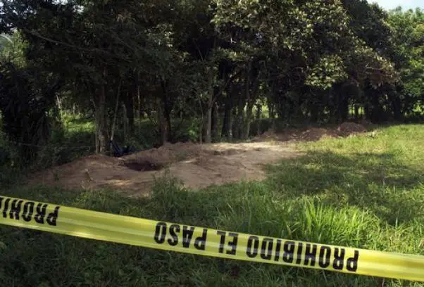 Messico, scoperta fossa comune con decine di corpi: potrebbe trattarsi degli studenti scomparsi