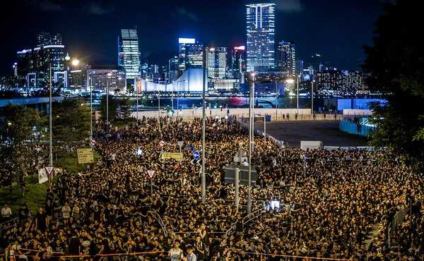 Hong Kong, scade oggi l'ultimatum di Occupy e la Polizia minaccia conseguenze