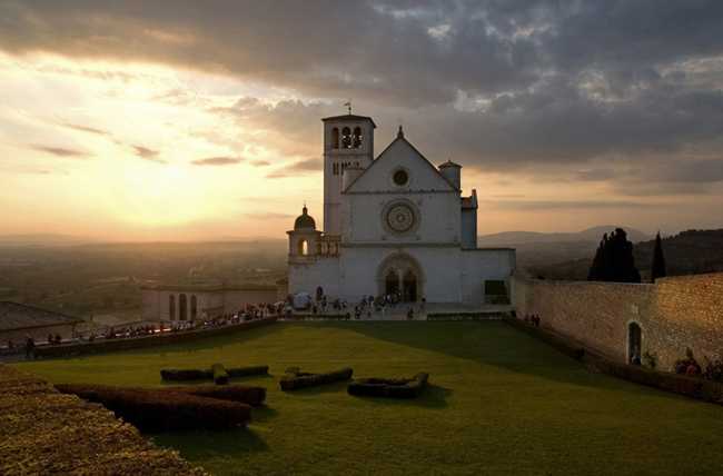 Renzi ad Assisi per celebrare il patrono d'Italia