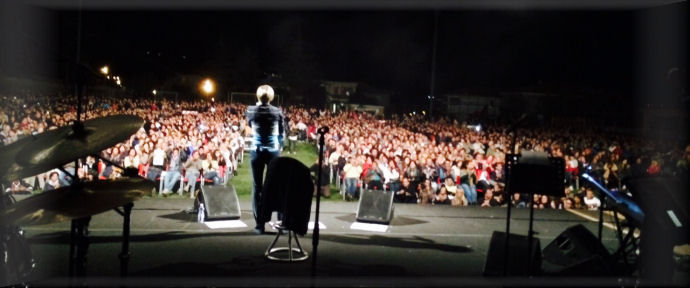 Amii Stewart allo stadio comunale Pianopoli, in diecimila al concerto
