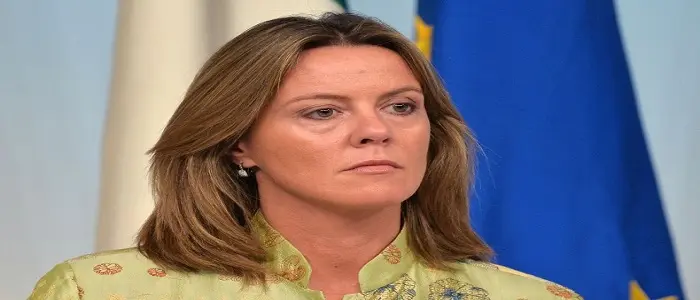 Salute: Il ministro Lorenzin dichiara " Il malato Campania è in via di guarigione"