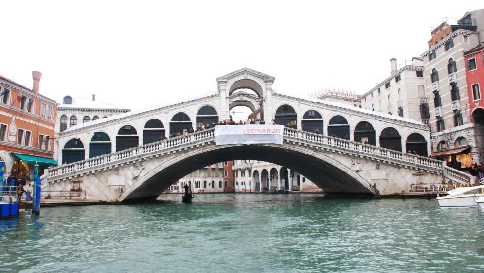 Venezia: allarme bombe al Rialto, ma era solo un pacco vuoto