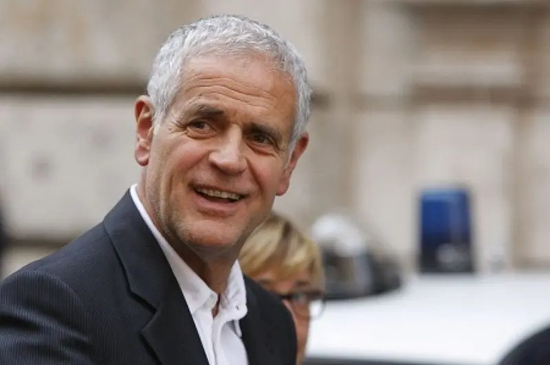 Formigoni, i pm cambiano capo di imputazione: «Fu induzione indebita»