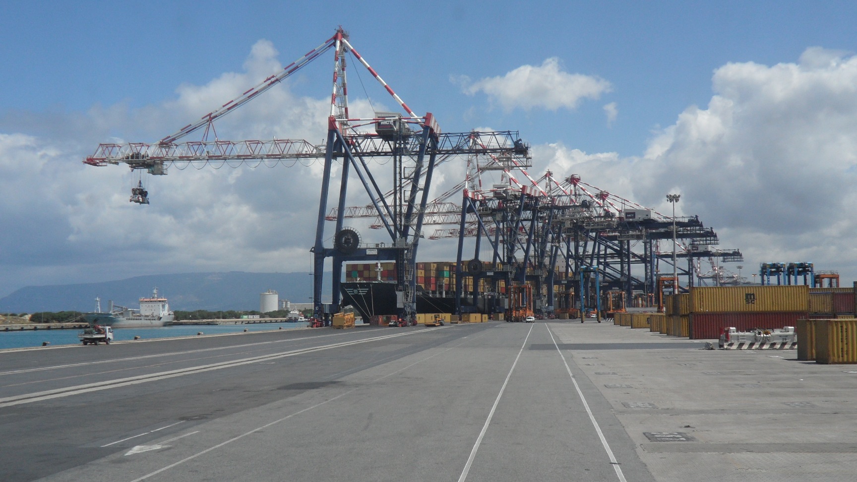 Reggio Calabria: sequestrati 111 kg di cocaina a Gioia Tauro