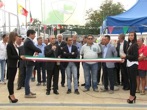 Catanzaro inaugurato il centro polivalente sportivo di Siano