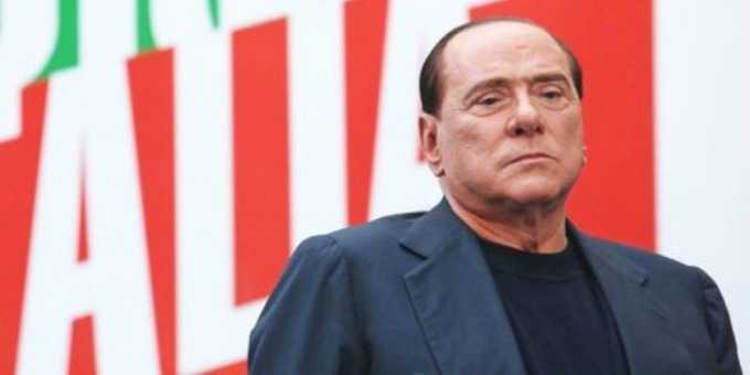 Berlusconi a Sirmione su Fi: "Abbiamo bisogno di nuove forze"
