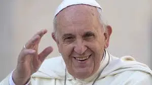 Papa Francesco in Albania: "Nessuno si faccia scudo di Dio per giustificare la violenza"