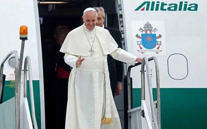 Papa Francesco visita l'Albania. Convivenza tra le religioni è "un bel segno per il mondo"