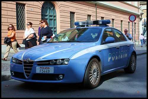 Roma: vigilantes spara per errore alla nuca dell'ex moglie, la ragazza è  deceduta in ospedale