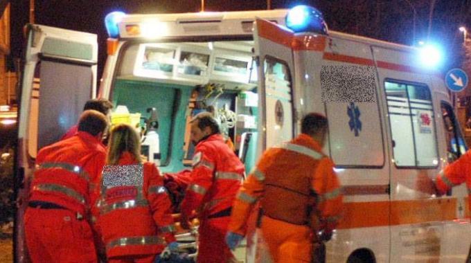 Precipitano dal settimo piano di un palazzo. Morti due giovani a Milano