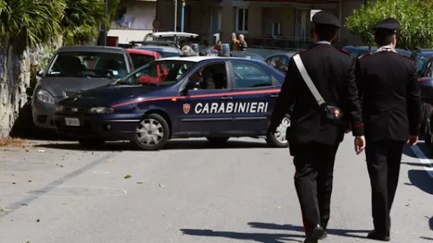 Imprenditore uccide due operai: gli avevano chiesto stipendio armati di piccone