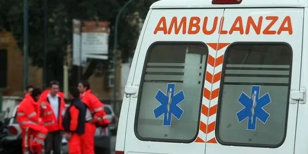 Incidente mortale a Palermo: coinvolti due giovani in moto
