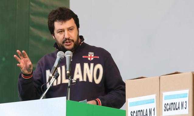 Salvini attacca Renzi: "Se metterà nuove tasse andremo a Roma con i bastoni"