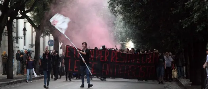 Maxi-rissa a corteo Casapound: si stimano i danni