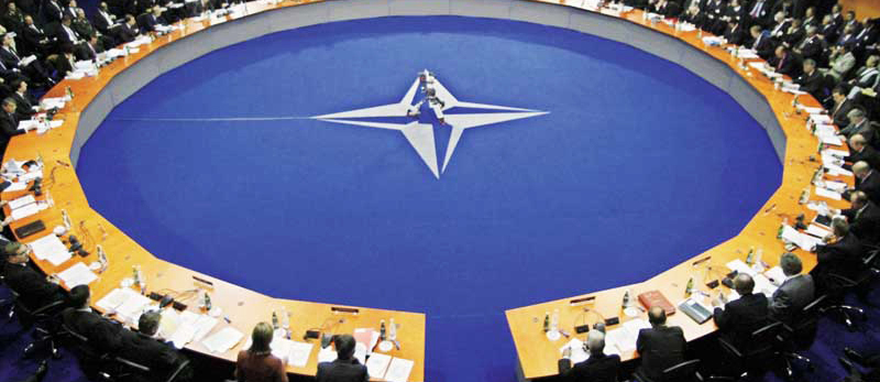 Nato rafforza presenza in Europa dell'Est: 5 basi e nuove sanzioni contro la Russia