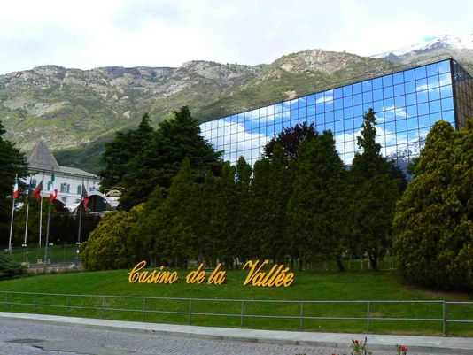 Alpe contesta i dati del Saint-Vincent Resort & Casino: "dati fuorvianti e gestione irresponsabile"