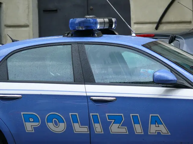 Jesi: uomo armato di machete semina il panico, poi si barrica in chiesa. Arrestato dalla polizia