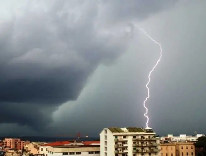 Abruzzo, allerta meteo: previsti due giorni a rischio frane e inondazioni