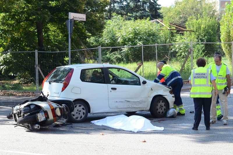 Modena, muore a 46 anni dopo un incidente in scooter