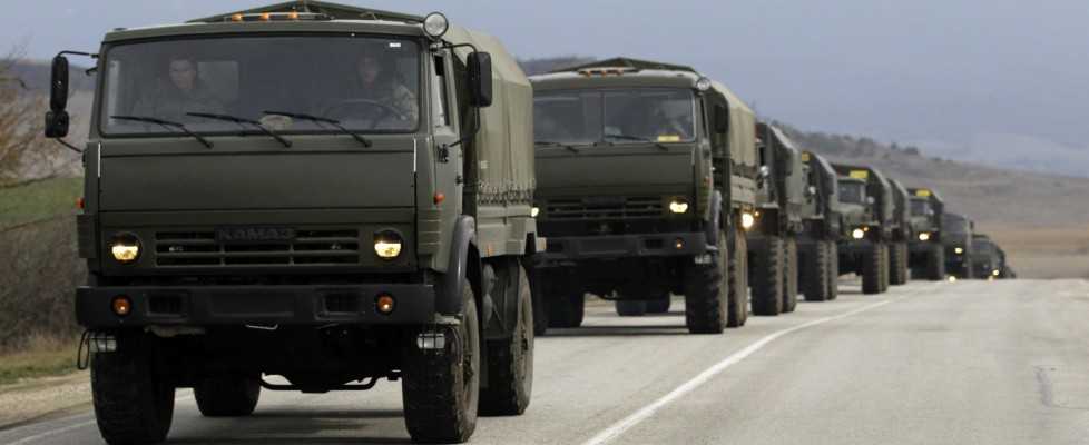 Un convoglio di aiuti russo è entrato in Ucraina, Kiev: "È un'invasione"